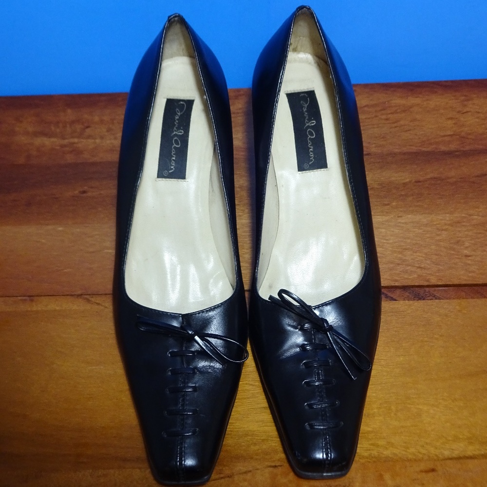 DAVID AARON BLACK LEATHER PUMPS! 3" HEEL